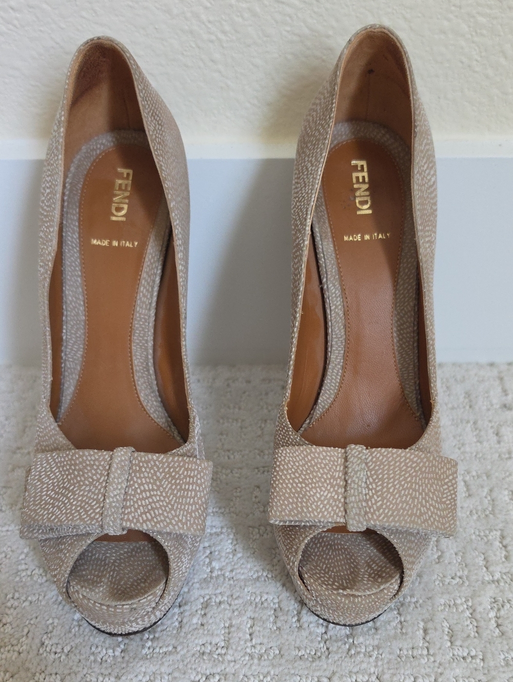 Fendi Women’s Beige Bow Peep-Toe Heels